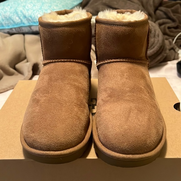 UGG Shoes - Ugh classic mini II